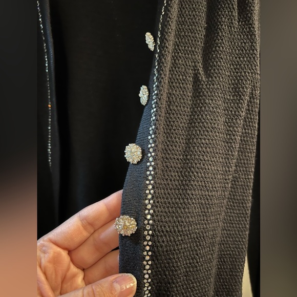 St. John Black Top - Picture 9 of 12